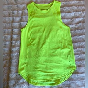 Size 4 lululemon Sculpt Tank Top w/ Back Vent in highlight yellow